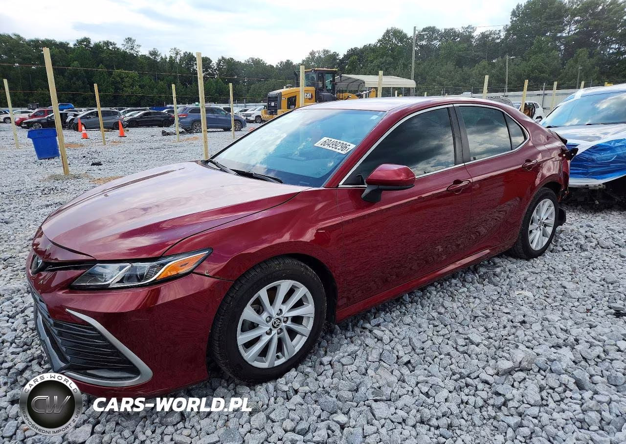 2022 Toyota Camry Le – zdjęcie 1 z 12