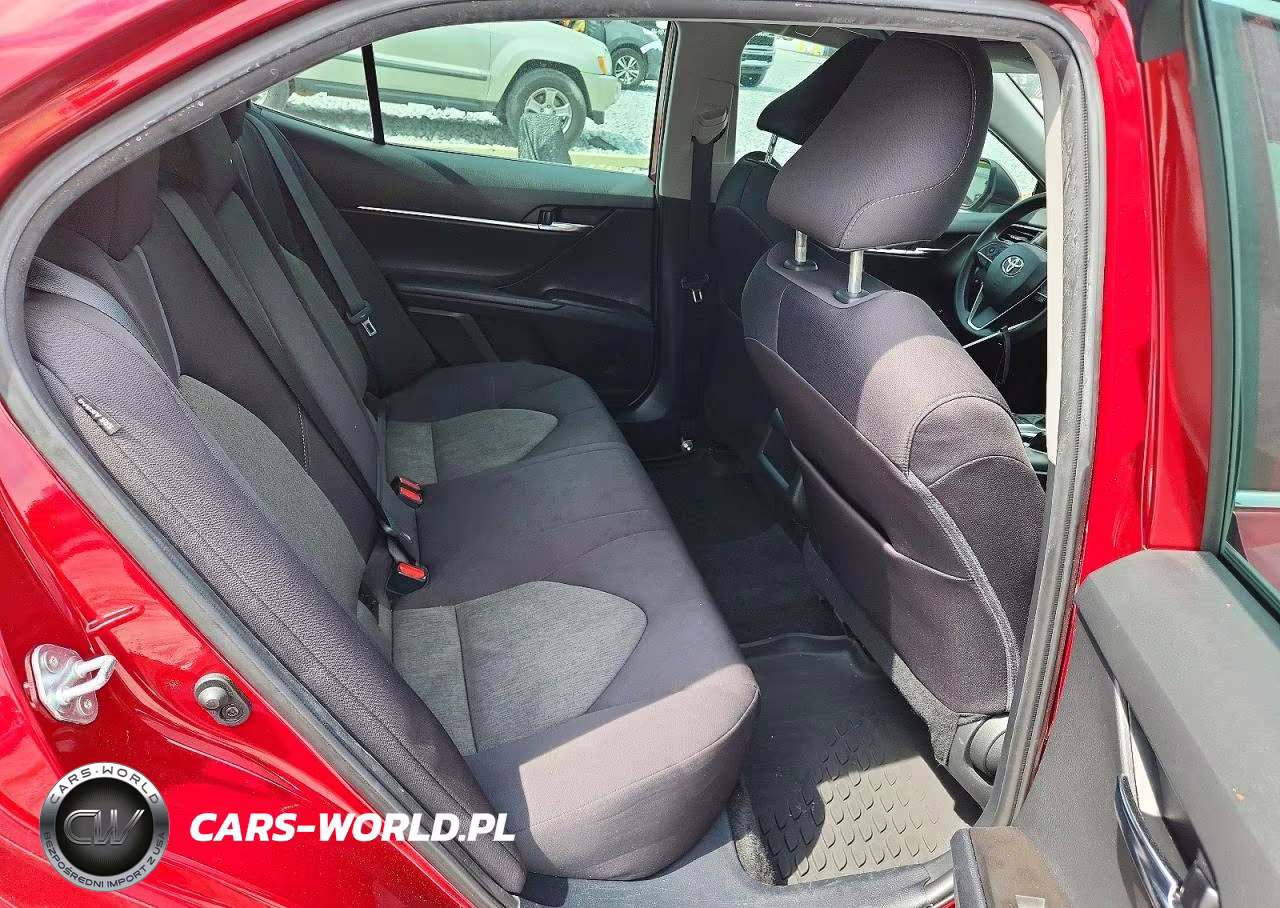 2022 Toyota Camry Le VIN:4T1C11AKXNU667377 - 10