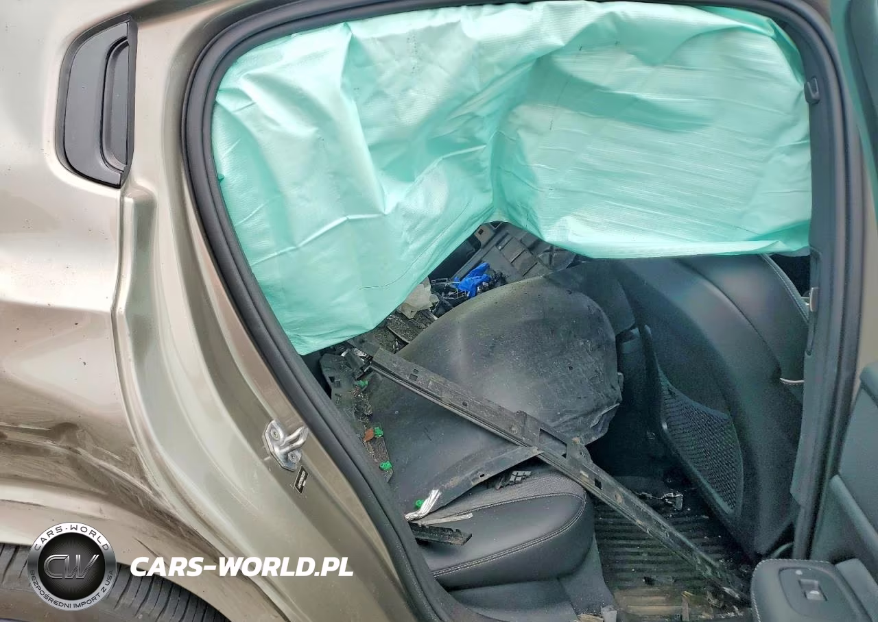 2019 Volvo S60 T6 R-Design VIN:7JRA22TM9KG012300 - 10