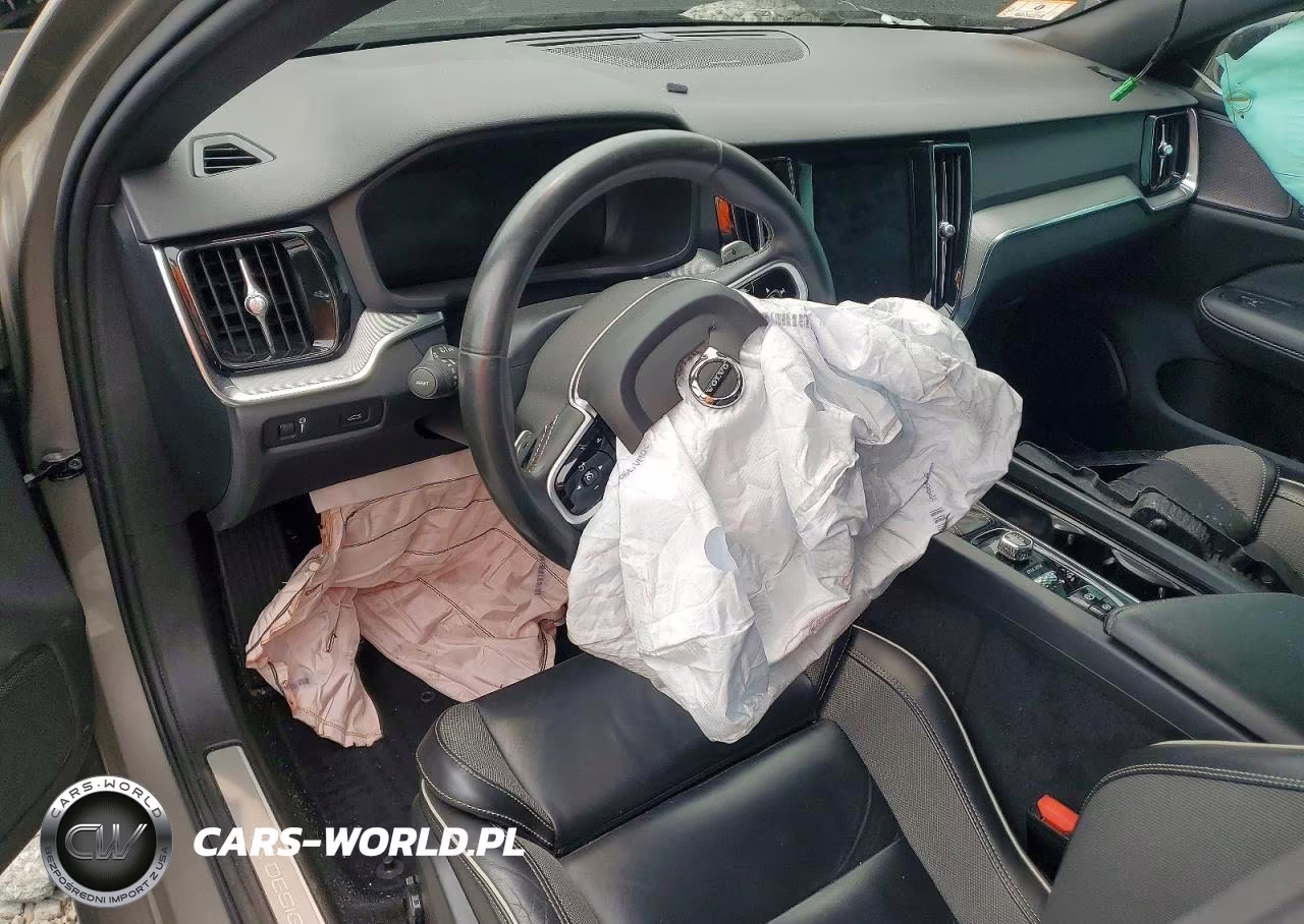 2019 Volvo S60 T6 R-Design VIN:7JRA22TM9KG012300 - 8