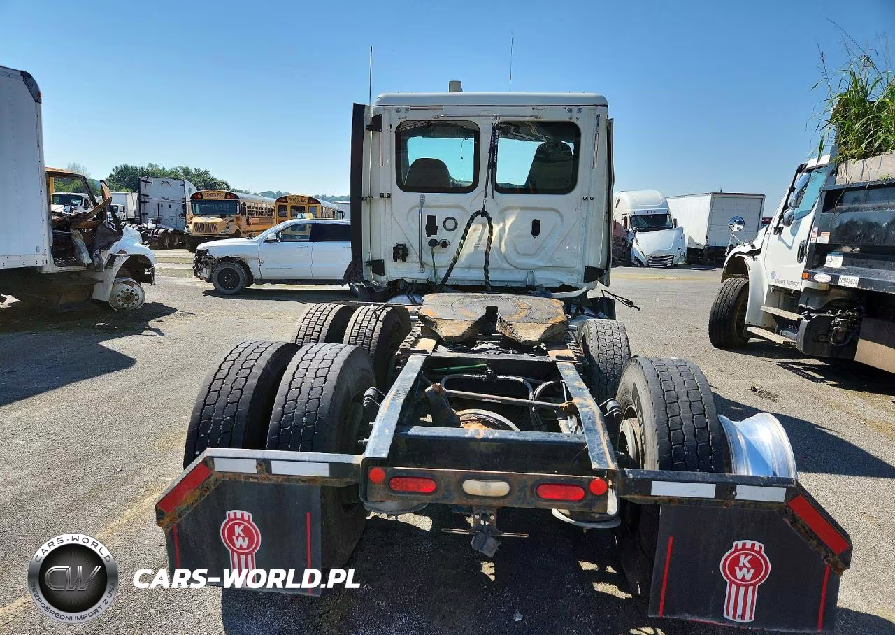 2018 Freightliner Cascadia 125 Semi Truck VIN:3AKJGEDR7JSJV9374 - 6