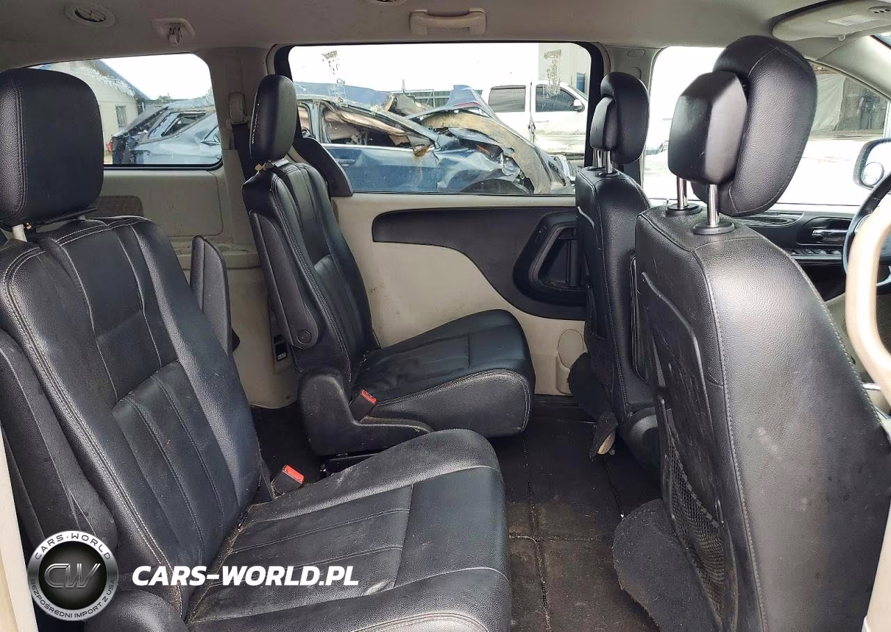 2016 Chrysler Town & Country Touring VIN:2C4RC1BG4GR187502 - 11