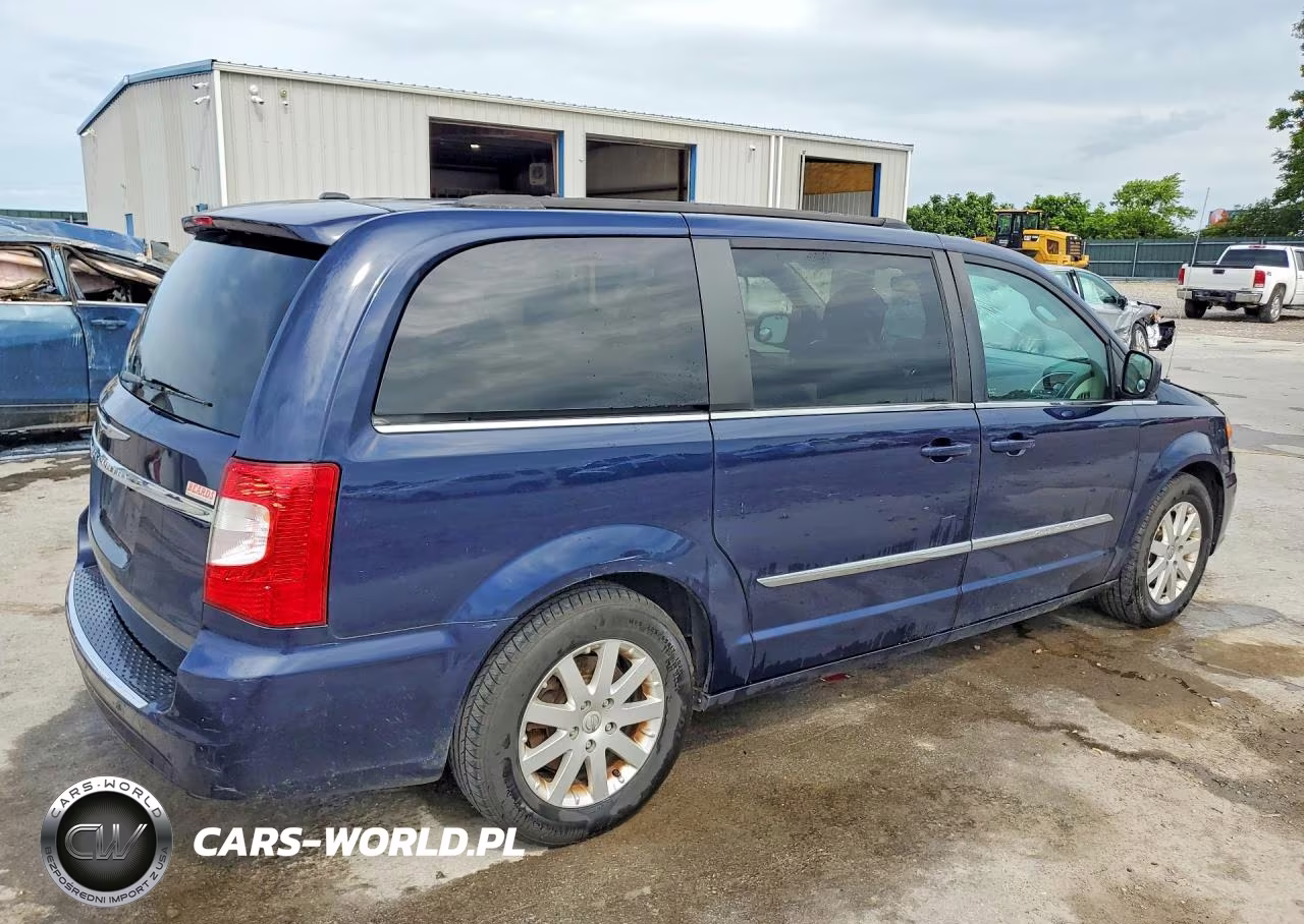 2016 Chrysler Town & Country Touring VIN:2C4RC1BG4GR187502 - 3