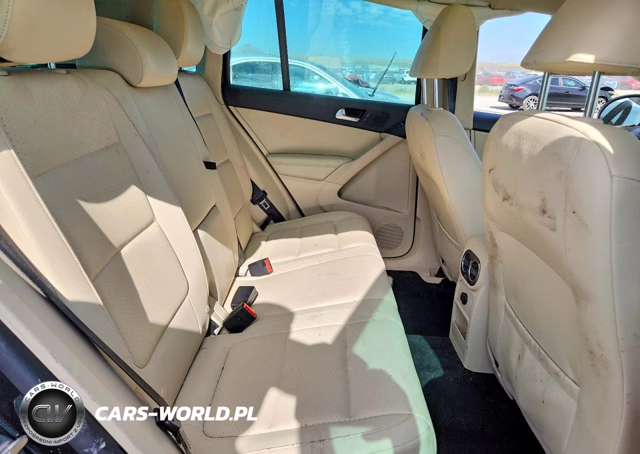 2017 Volkswagen Tiguan Wolfsburg VIN:WVGRV7AX1HW507099 - 10