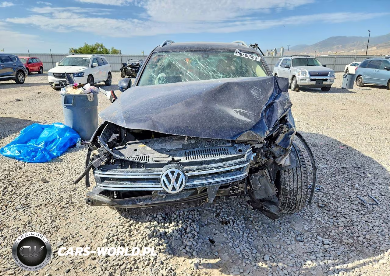 2017 Volkswagen Tiguan Wolfsburg VIN:WVGRV7AX1HW507099 - 5