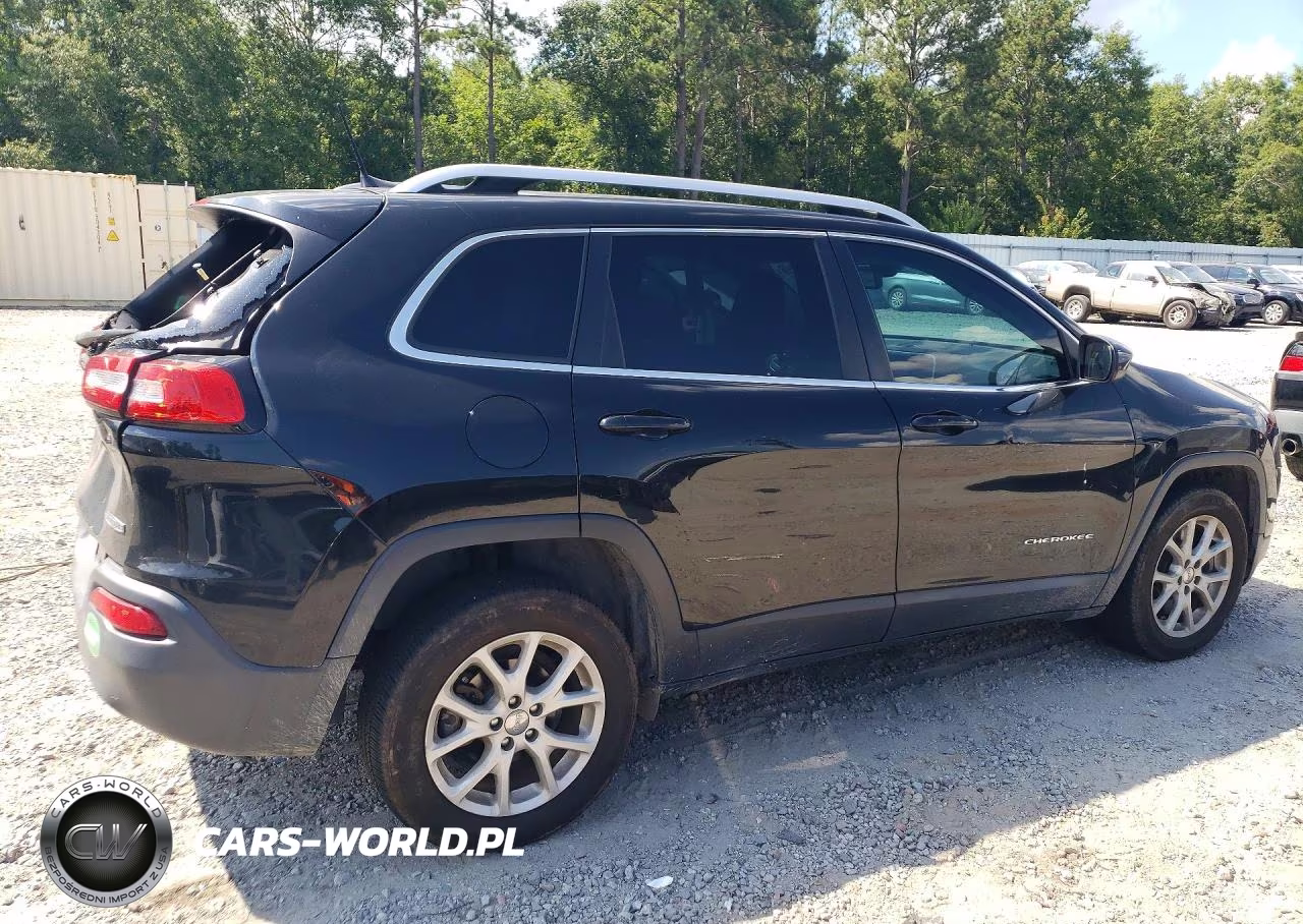 2018 Jeep Cherokee Latitude Plus VIN:1C4PJLLB1JD538789 - 3