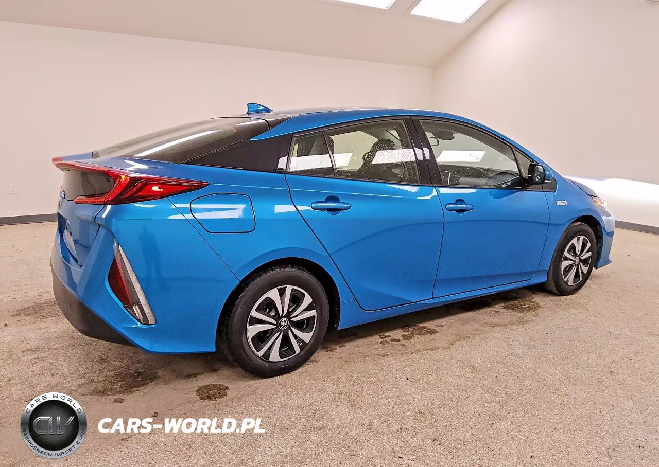 2018 Toyota Prius Prime Premium VIN:JTDKARFP4J3070714 - 3