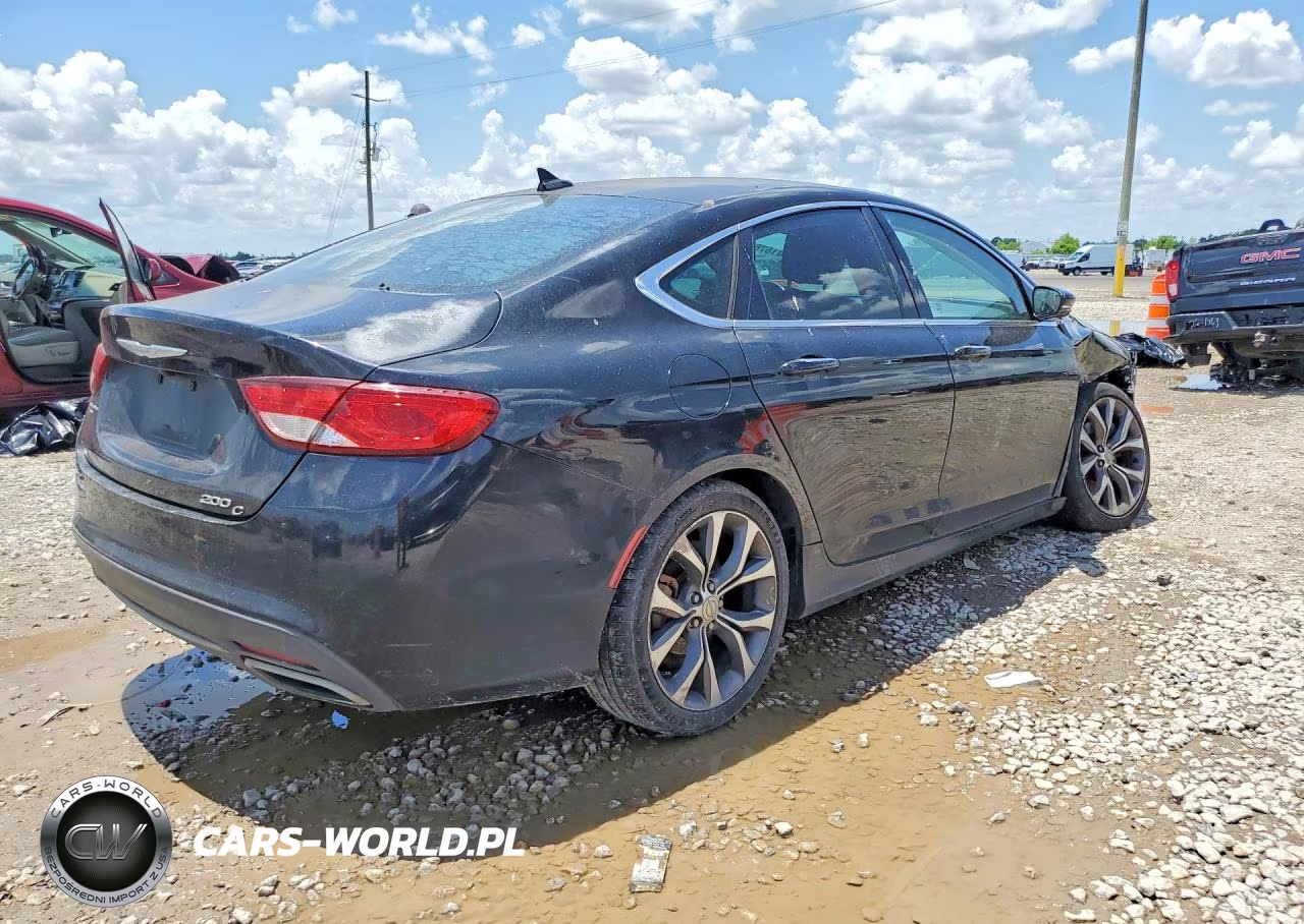 2015 Chrysler 200 C VIN:1C3CCCCG7FN519772 - 3