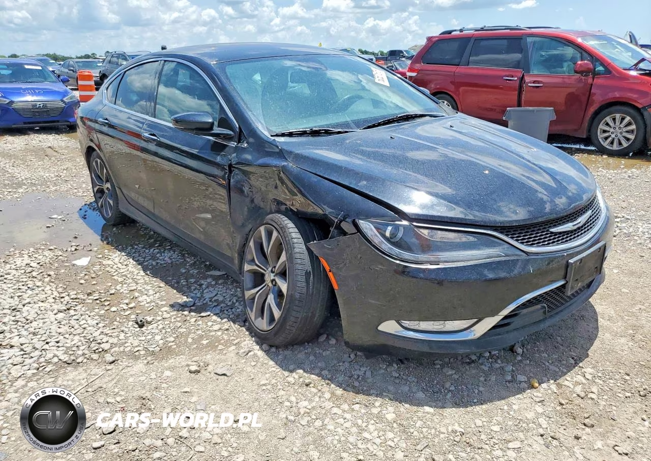 2015 Chrysler 200 C VIN:1C3CCCCG7FN519772 - 4