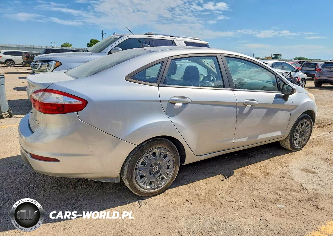 2018 Ford Fiesta S VIN:3FADP4AJ1JM142678 - 3