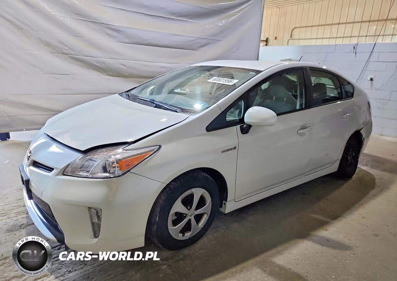 2014 Toyota Prius Two – zdjęcie 1 z 12