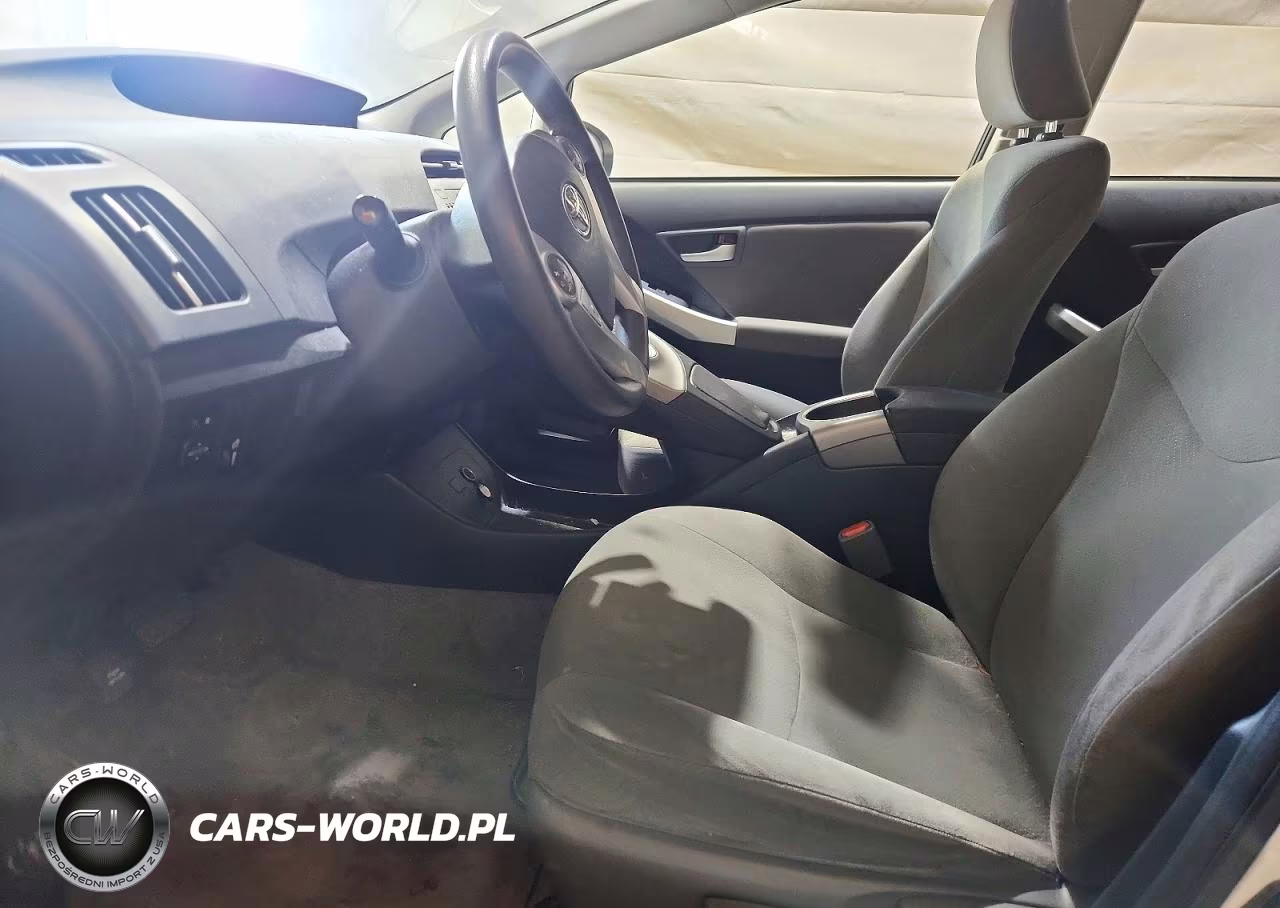 2014 Toyota Prius Two VIN:JTDKN3DU8E0360326 - 7