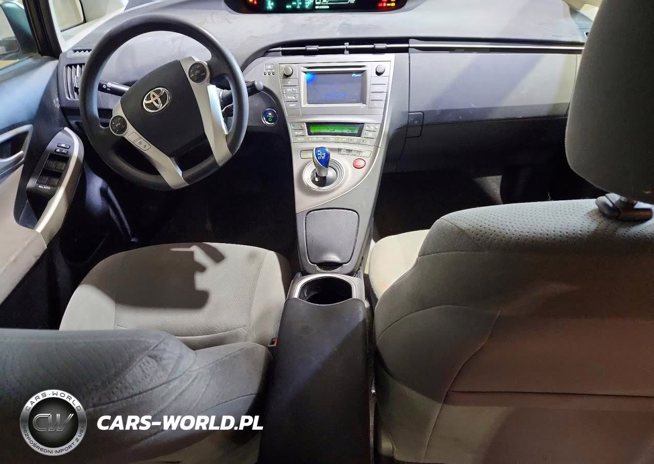 2014 Toyota Prius Two VIN:JTDKN3DU8E0360326 - 8