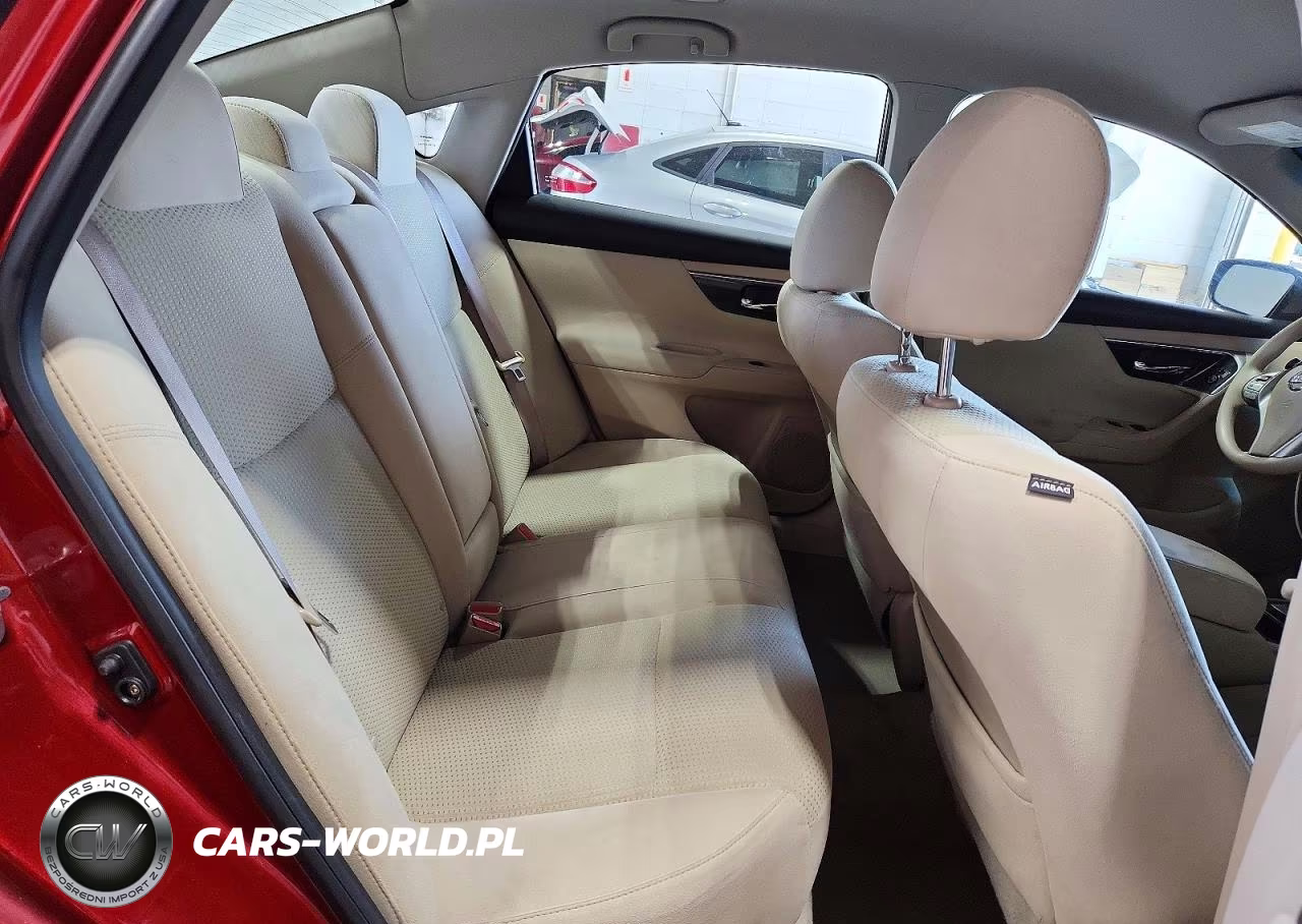 2014 Nissan Altima 2.5 S VIN:1N4AL3AP7EN261134 - 10