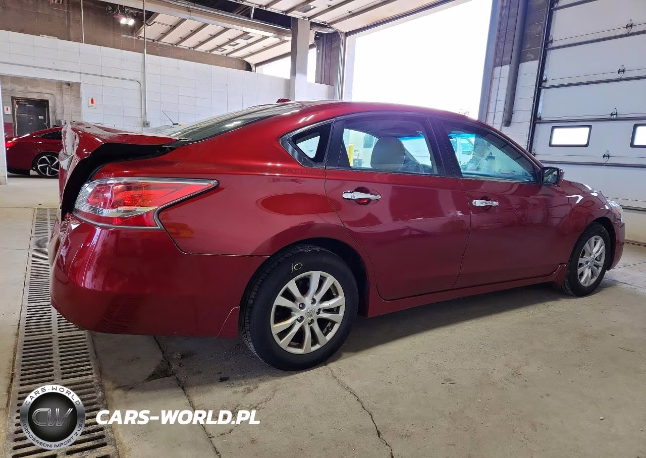 2014 Nissan Altima 2.5 S VIN:1N4AL3AP7EN261134 - 3