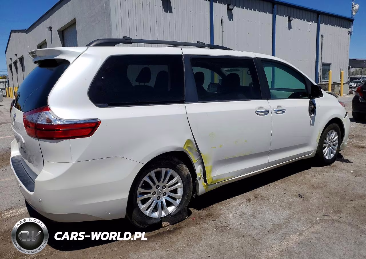 2017 Toyota Sienna Xle 8-Passenger VIN:5TDYZ3DC9HS898783 - 3