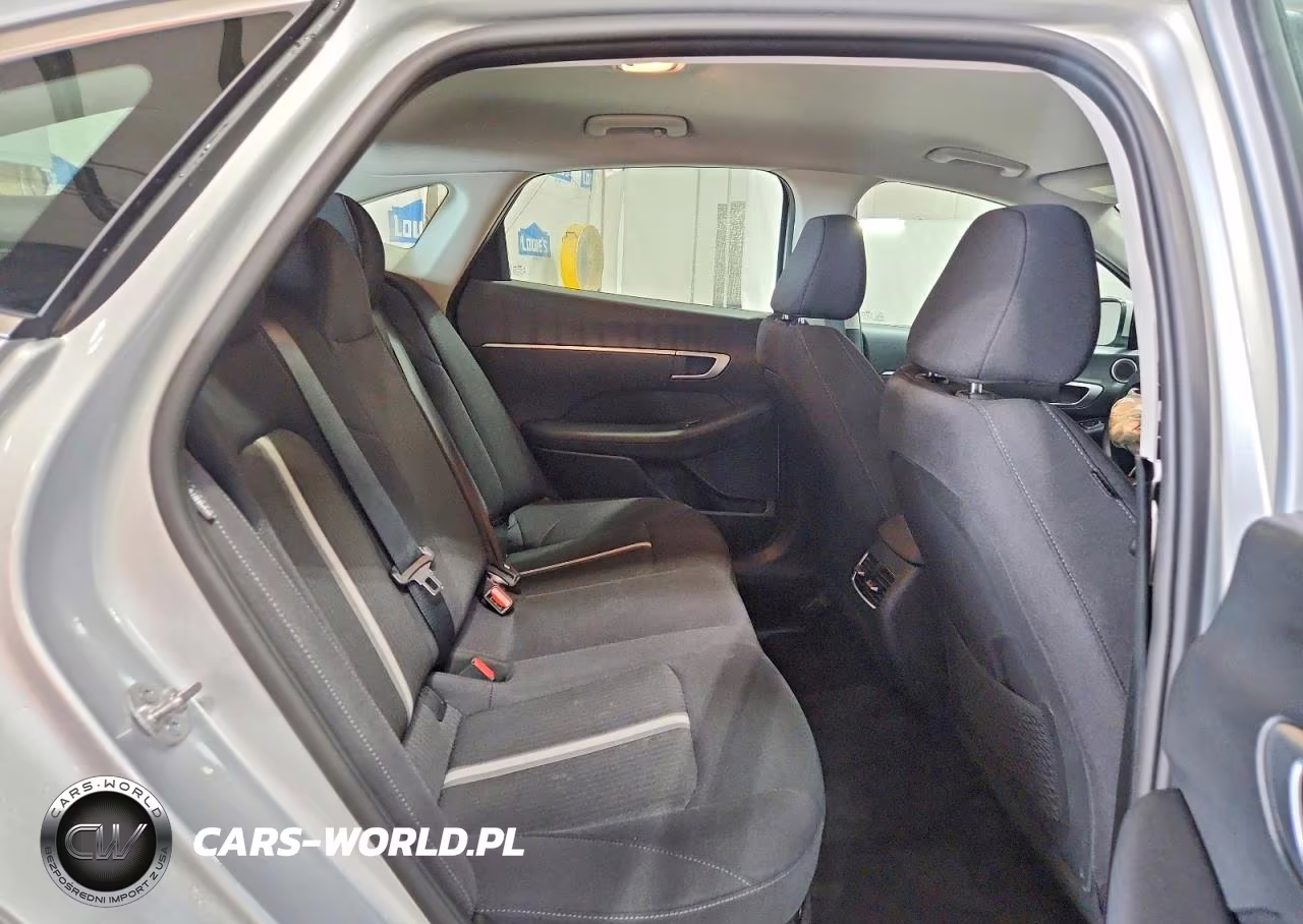 2026 Hyundai Sonata Hybrid Blue VIN:KMHL24JJ9TA147157 - 10