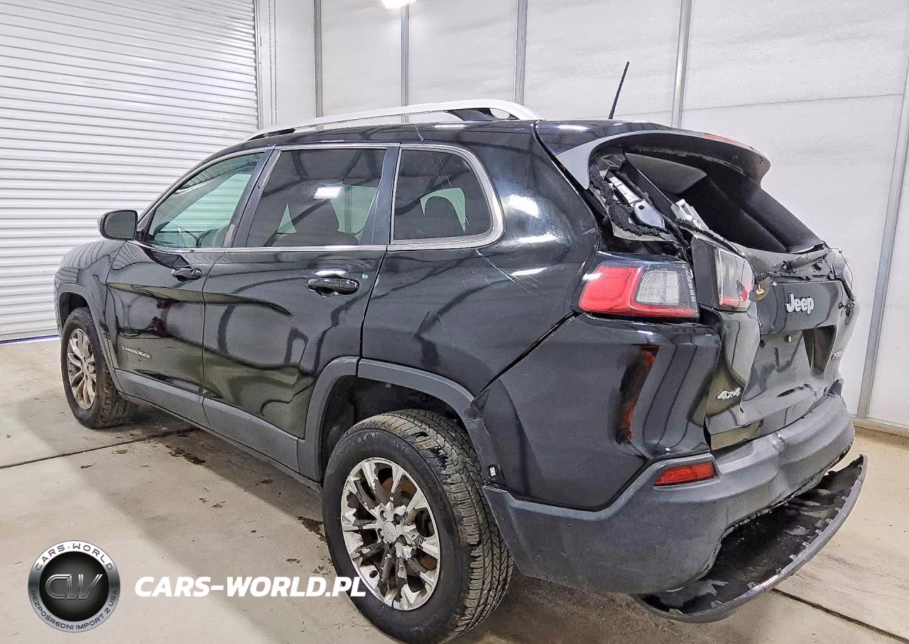 2019 Jeep Cherokee Latitude VIN:1C4PJMCB2KD311490 - 2