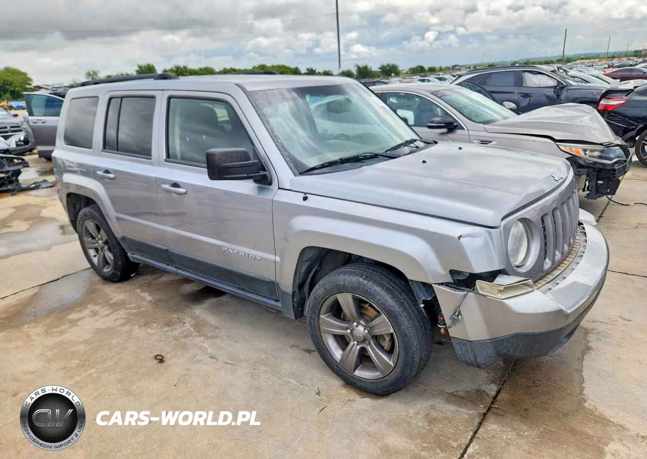 2015 Jeep Patriot Latitude VIN:1C4NJPFA0FD126338 - 4