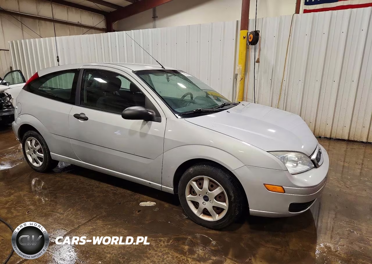 2005 Ford Focus Zx3 VIN:3FAFP31N15R129895 - 4