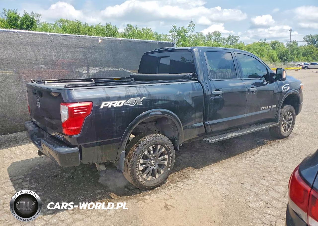 2018 Nissan Titan Xd Pro-4X VIN:1N6BA1F46JN541609 - 3