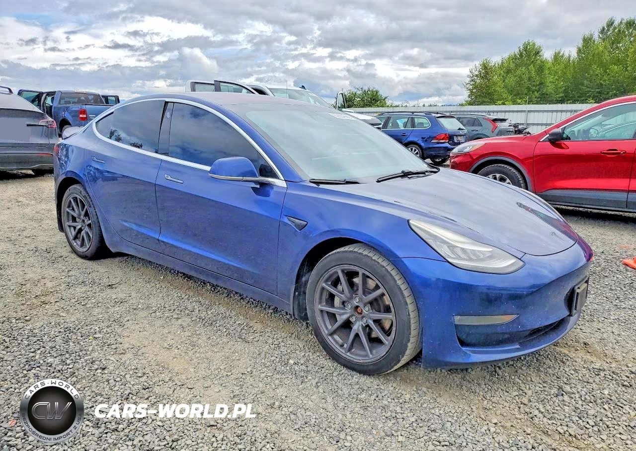 2018 Tesla Model 3 VIN:5YJ3E1EB5JF093681 - 4