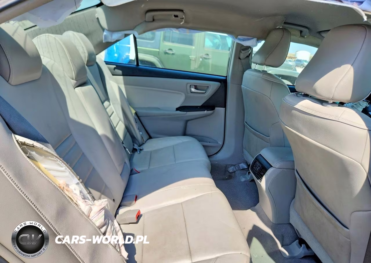 2015 Toyota Camry Xle VIN:4T4BF1FK7FR490641 - 10