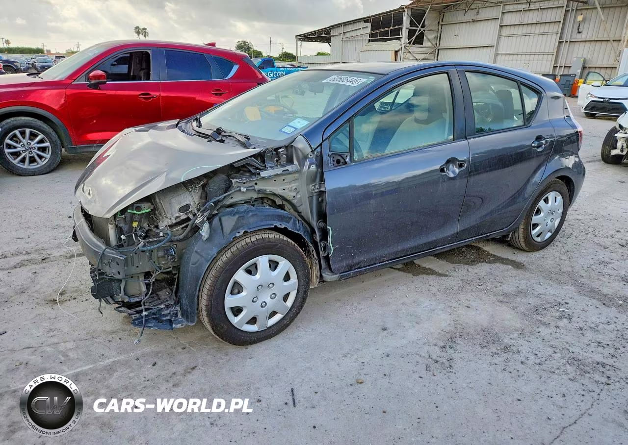 2015 Toyota Prius C One