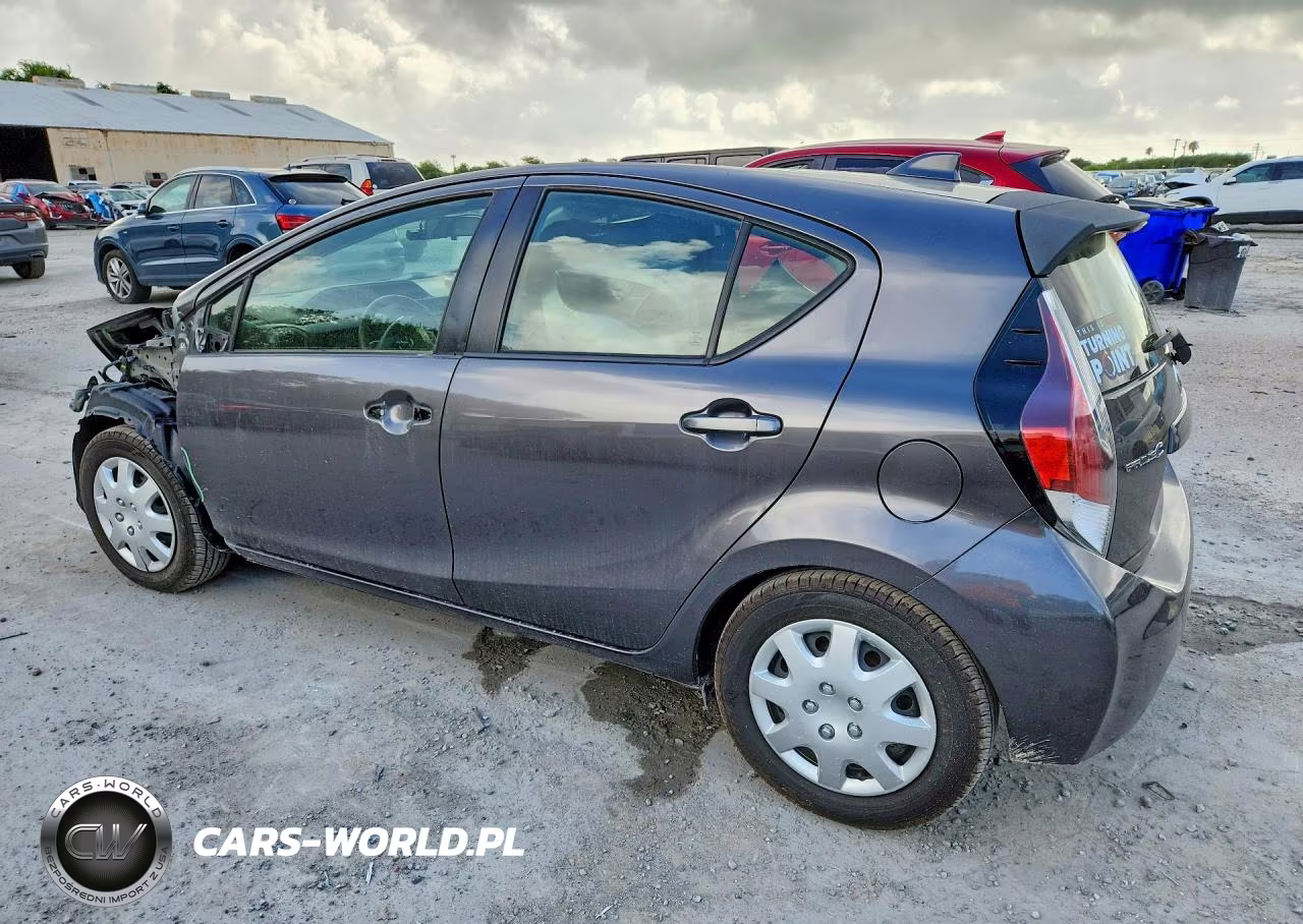 2015 Toyota Prius C One VIN:JTDKDTB38F1586214 - 2