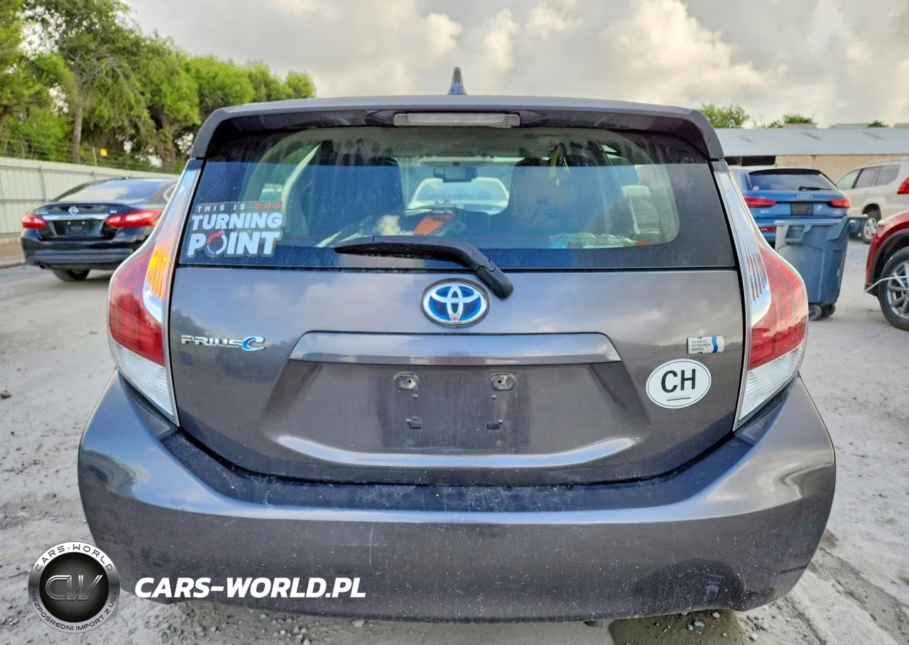 2015 Toyota Prius C One VIN:JTDKDTB38F1586214 - 6