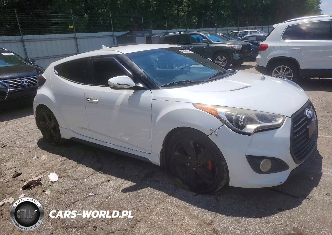 2015 Hyundai Veloster Turbo VIN:KMHTC6AE8FU238306 - 4
