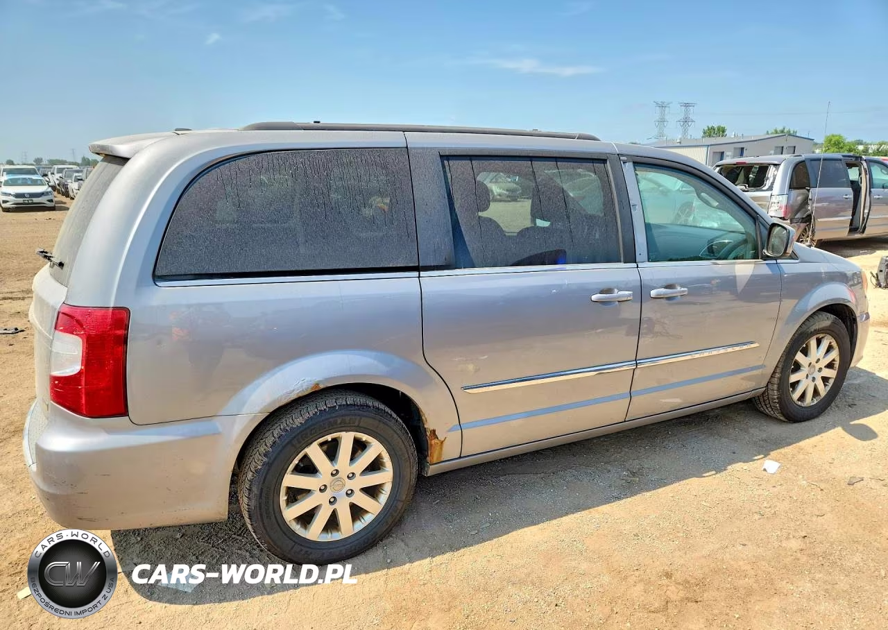 2014 Chrysler Town & Country Touring VIN:2C4RC1BG8ER434775 - 3