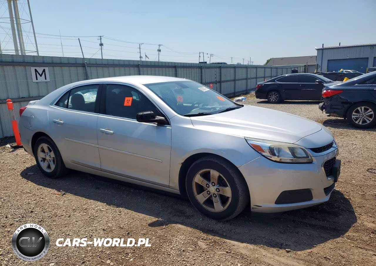 2015 Chevrolet Malibu Ls VIN:1G11B5SL5FF346398 - 4