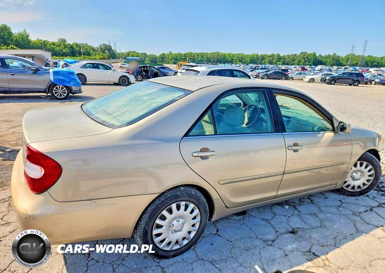 2003 Toyota Camry Xle VIN:4T1BE32K33U206142 - 3