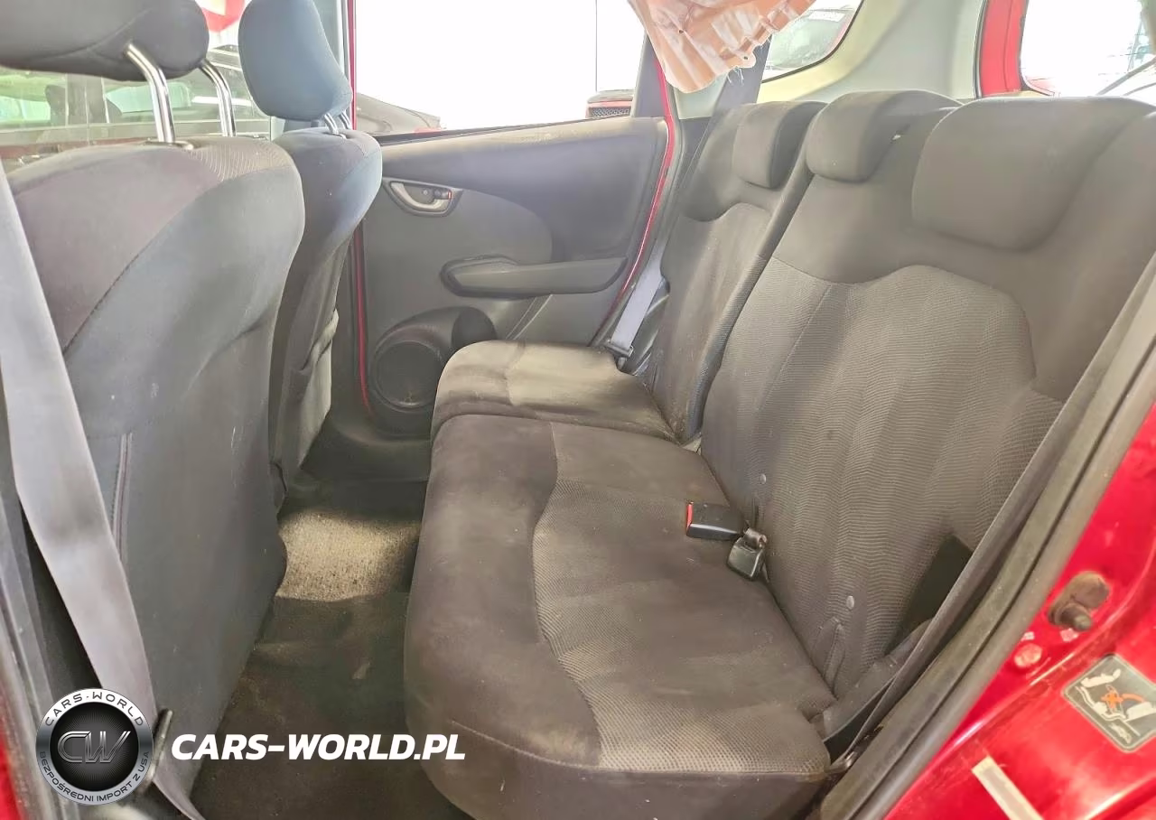 2010 Honda Fit Sport VIN:JHMGE8H48AC029427 - 11
