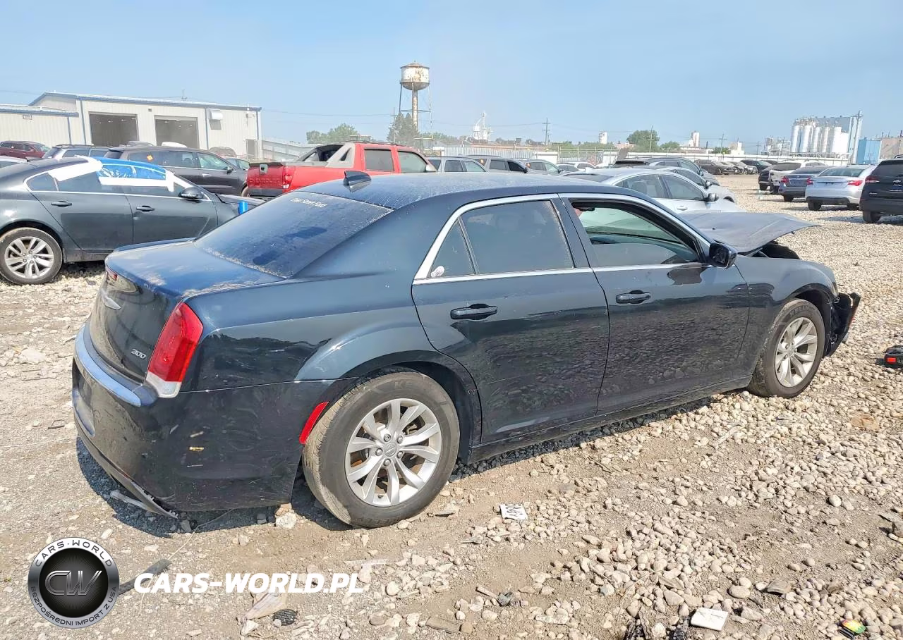 2020 Chrysler 300 Touring VIN:2C3CCAAGXLH217369 - 3