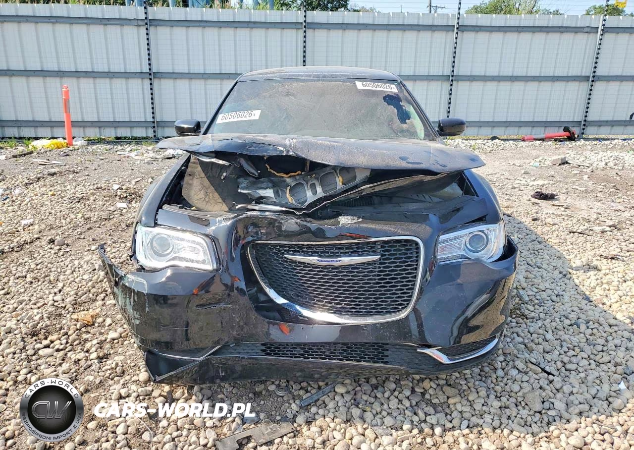 2020 Chrysler 300 Touring VIN:2C3CCAAGXLH217369 - 5