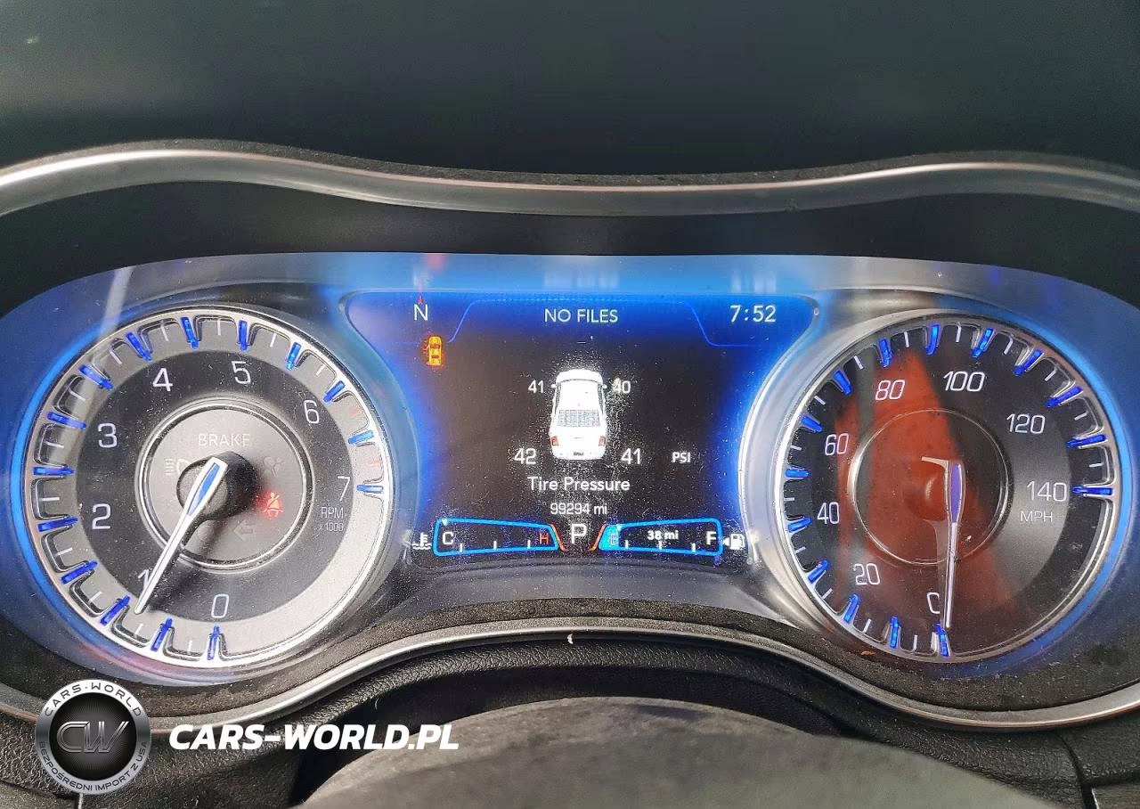 2020 Chrysler 300 Touring VIN:2C3CCAAGXLH217369 - 9