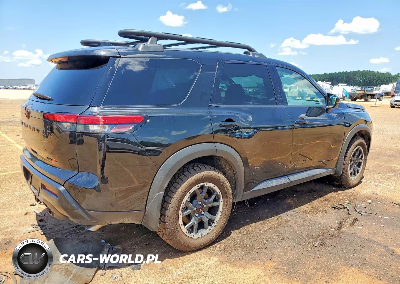 2026 Nissan Pathfinder Rock Creek VIN:5N1DR3BEXTC240575 - 3