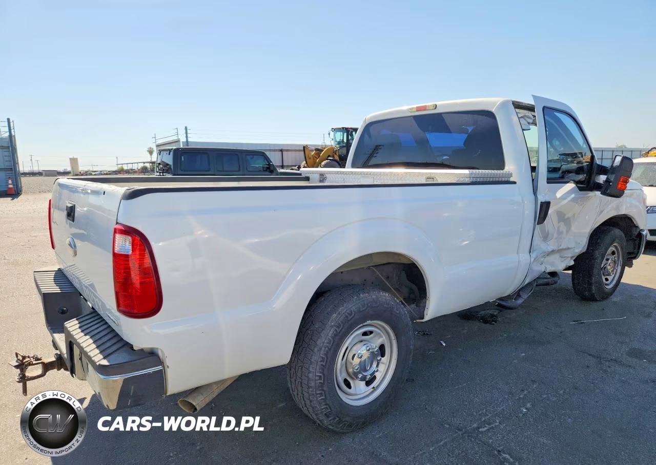 2012 Ford F250 Super Duty VIN:1FTBF2A61CEB17311 - 3