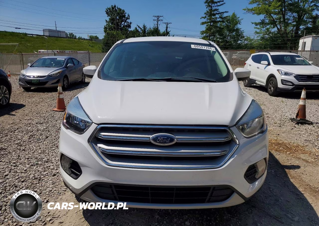2019 Ford Escape Se VIN:1FMCU9GD1KUA14656 - 5