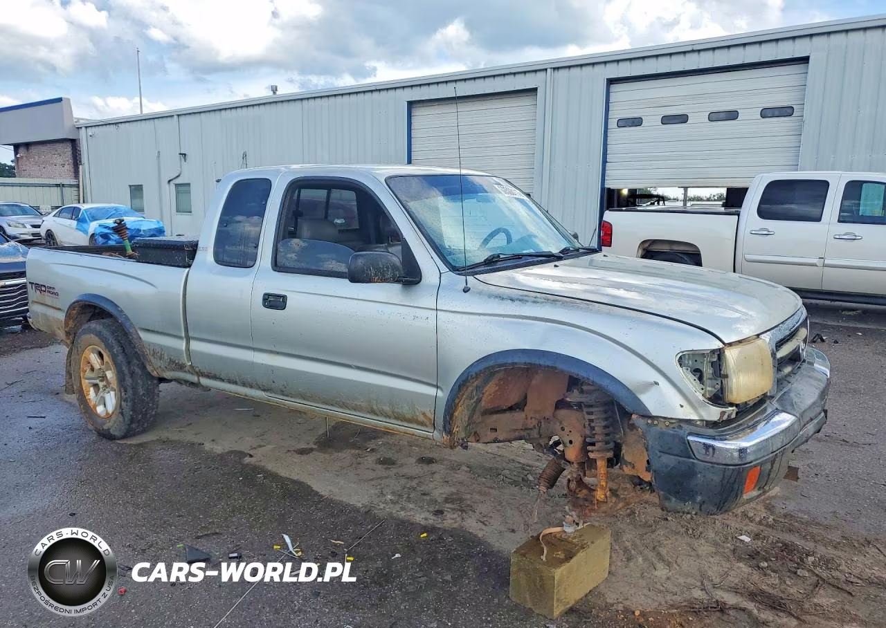 2000 Toyota Tacoma Xtracab VIN:4TAWN72N2YZ661920 - 4