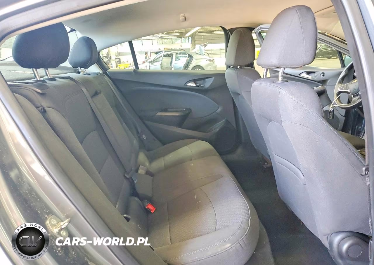 2018 Chevrolet Cruze Lt VIN:1G1BE5SM1J7243308 - 10