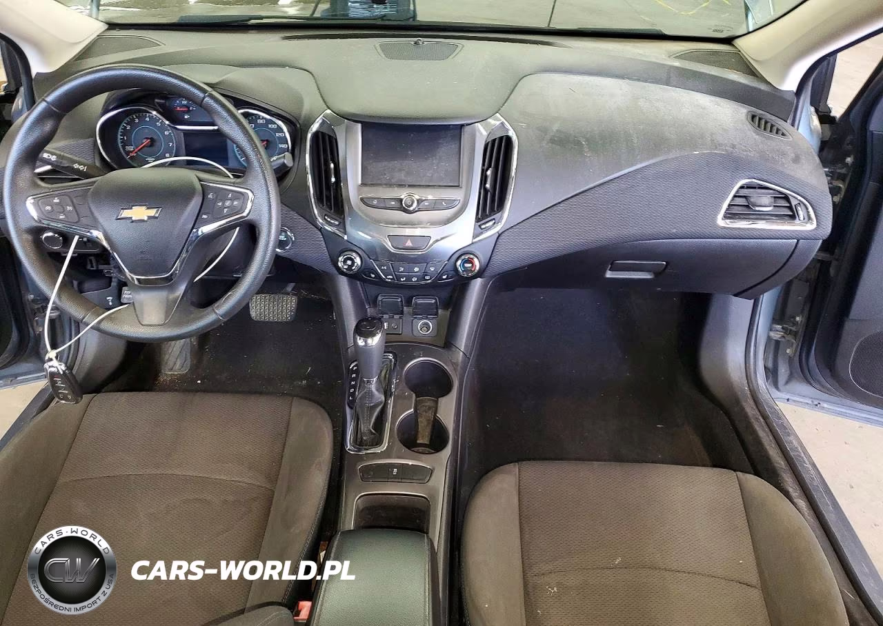 2018 Chevrolet Cruze Lt VIN:1G1BE5SM1J7243308 - 8