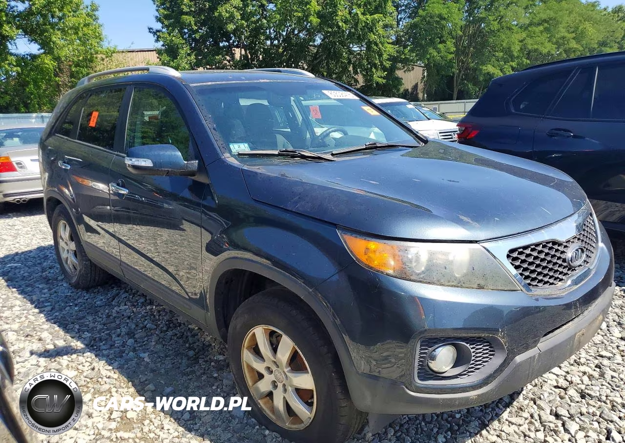 2011 Kia Sorento Lx VIN:5XYKT4A1XBG089281 - 4