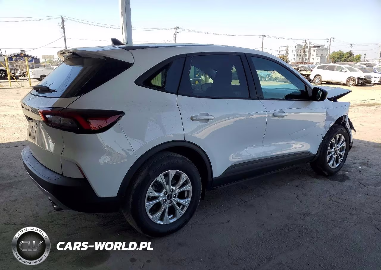 2025 Ford Escape Active VIN:1FMCU9GN3SUA85656 - 3