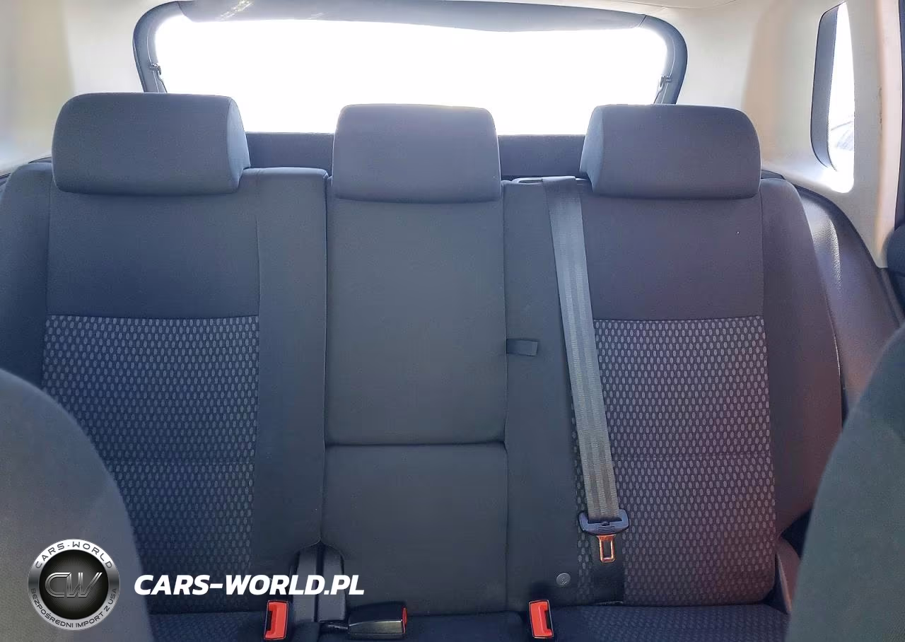 2011 Volkswagen Tiguan S VIN:WVGAV7AX4BW538268 - 10