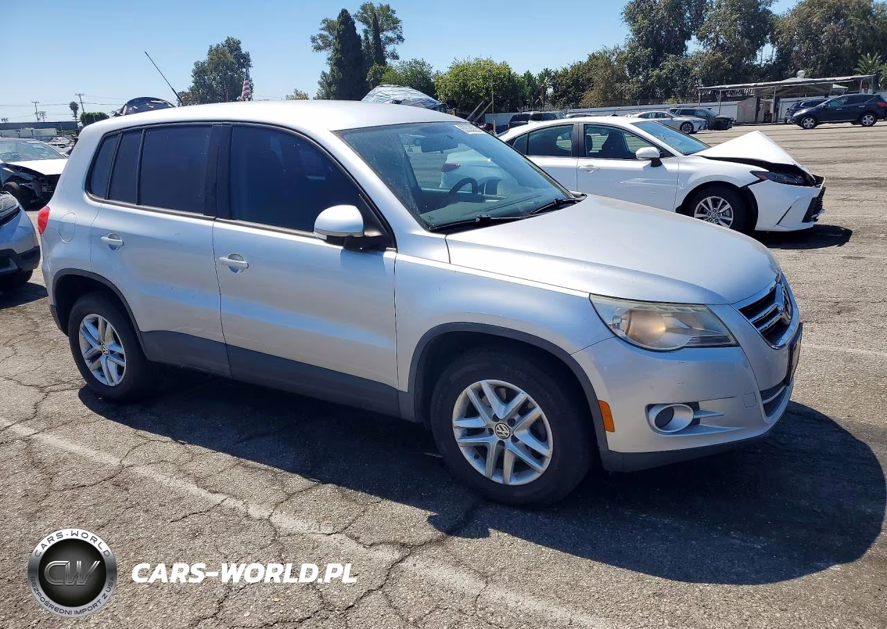 2011 Volkswagen Tiguan S VIN:WVGAV7AX4BW538268 - 4