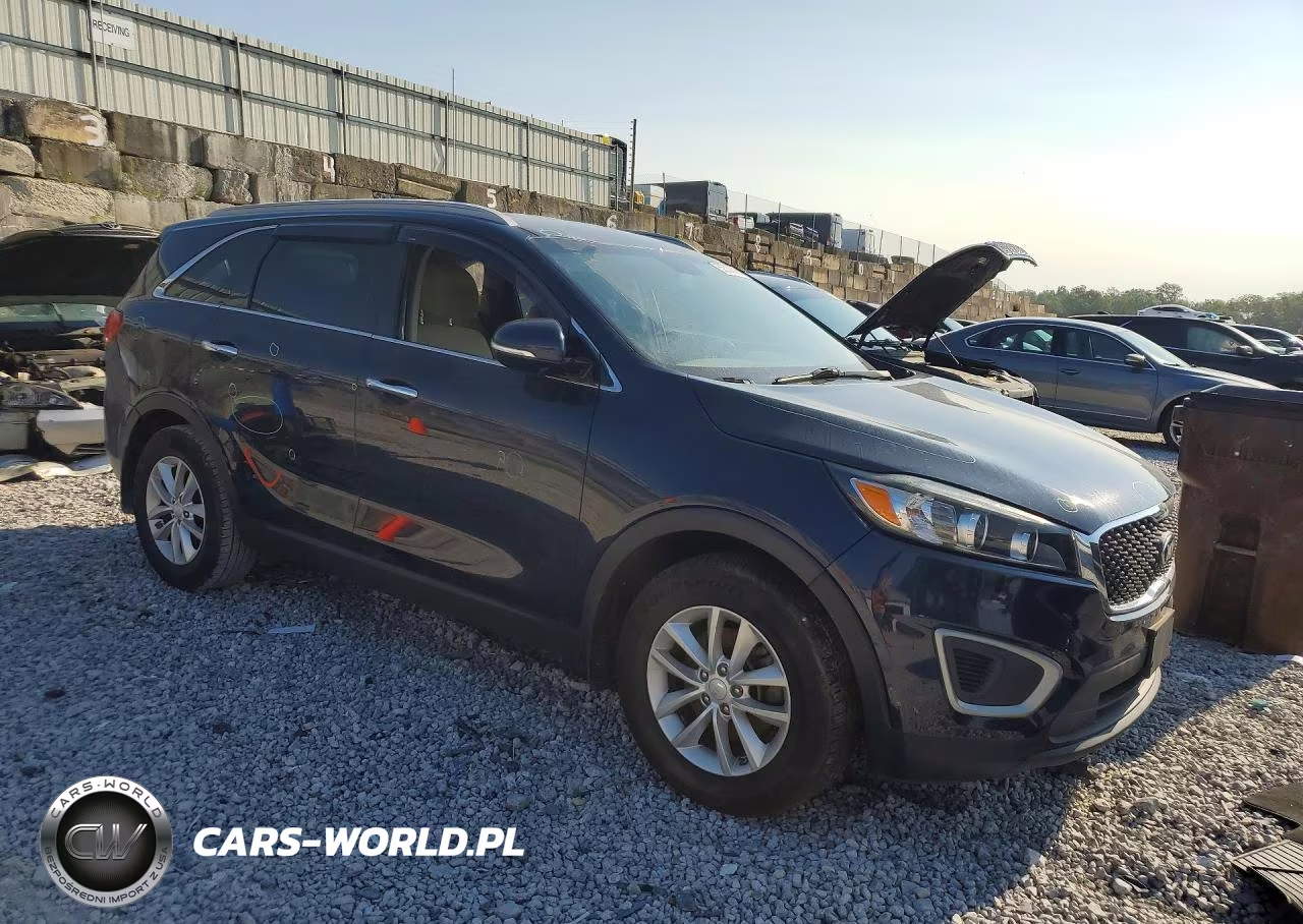 2017 Kia Sorento Lx VIN:5XYPG4A38HG258427 - 4