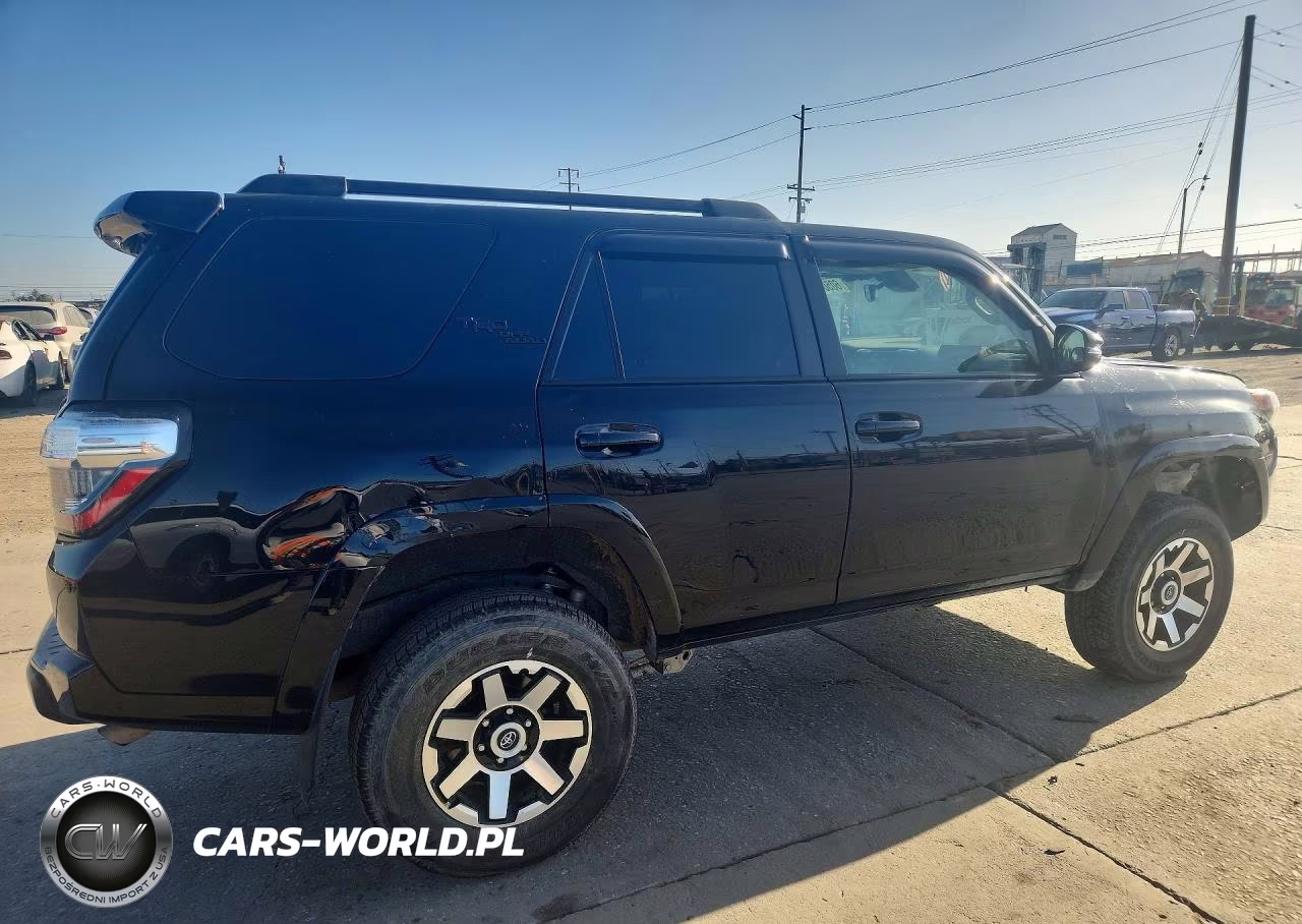 2023 Toyota 4Runner Trd Off Road Premium VIN:JTERU5JR9P6127581 - 3